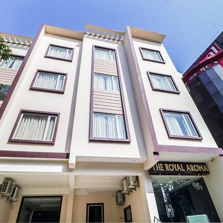Oyo Townhouse 853 Hotel The Royal Aroma Haridwar Bagian luar foto