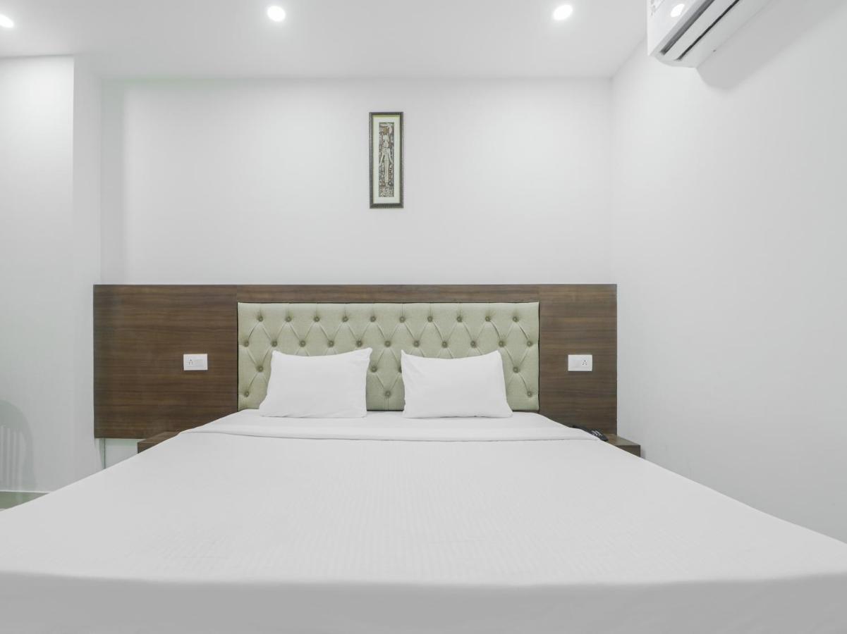 Oyo Townhouse 853 Hotel The Royal Aroma Haridwar Bagian luar foto