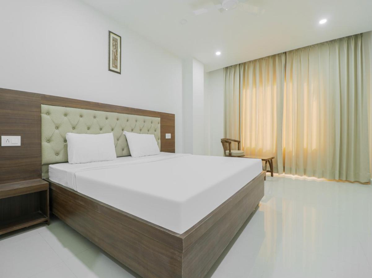 Oyo Townhouse 853 Hotel The Royal Aroma Haridwar Bagian luar foto